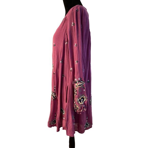 Free People Embroidered Dress Tunic Crinkled Cut Out Back Fushia Pink BOHO Small - Picture 2 of 12